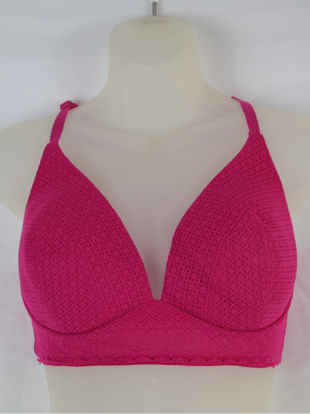 Victoria’s Secret Rose Body by Victoria Lightly Lined Plunge Bra Size 34DD